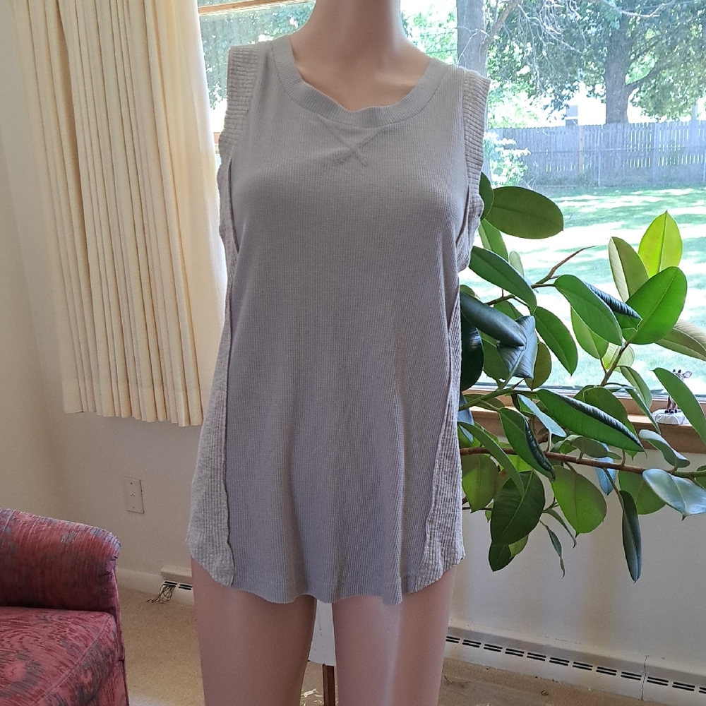 POL Gray Sleeveless Women's Top PTP 17.5